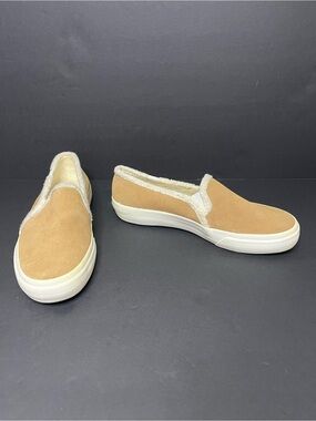 Keds Tan Suede Slip-on Sneakers w/ Sherpa Lining - Sz 6.5